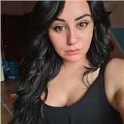 Insegnante di Italiano. Sono un' appassionata della grammatica e della filosofia